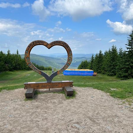 U Jelena Harrachov - Rodinny Apartman U Lesa S Garazi Kültér fotó