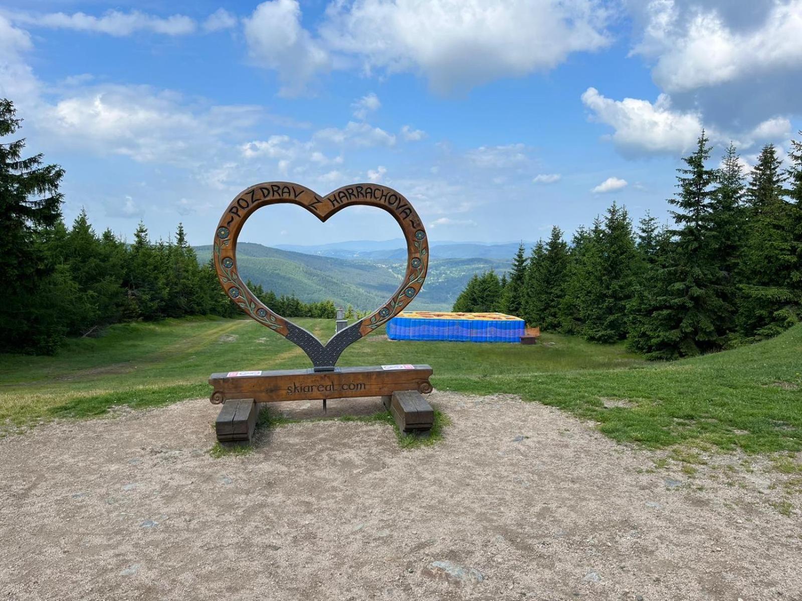 U Jelena Harrachov - Rodinny Apartman U Lesa S Garazi Kültér fotó